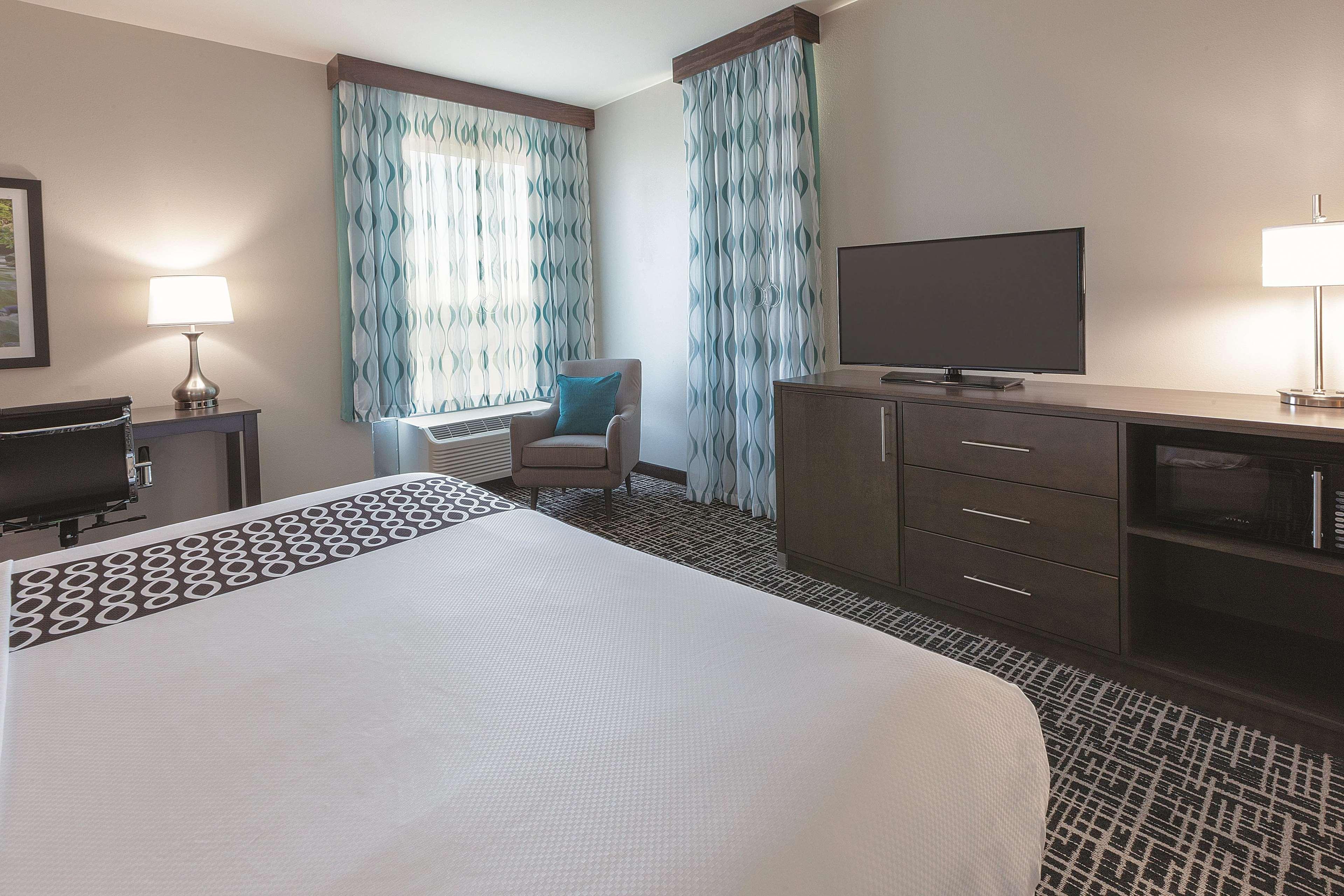 La Quinta by Wyndham Terre Haute Extérieur photo
