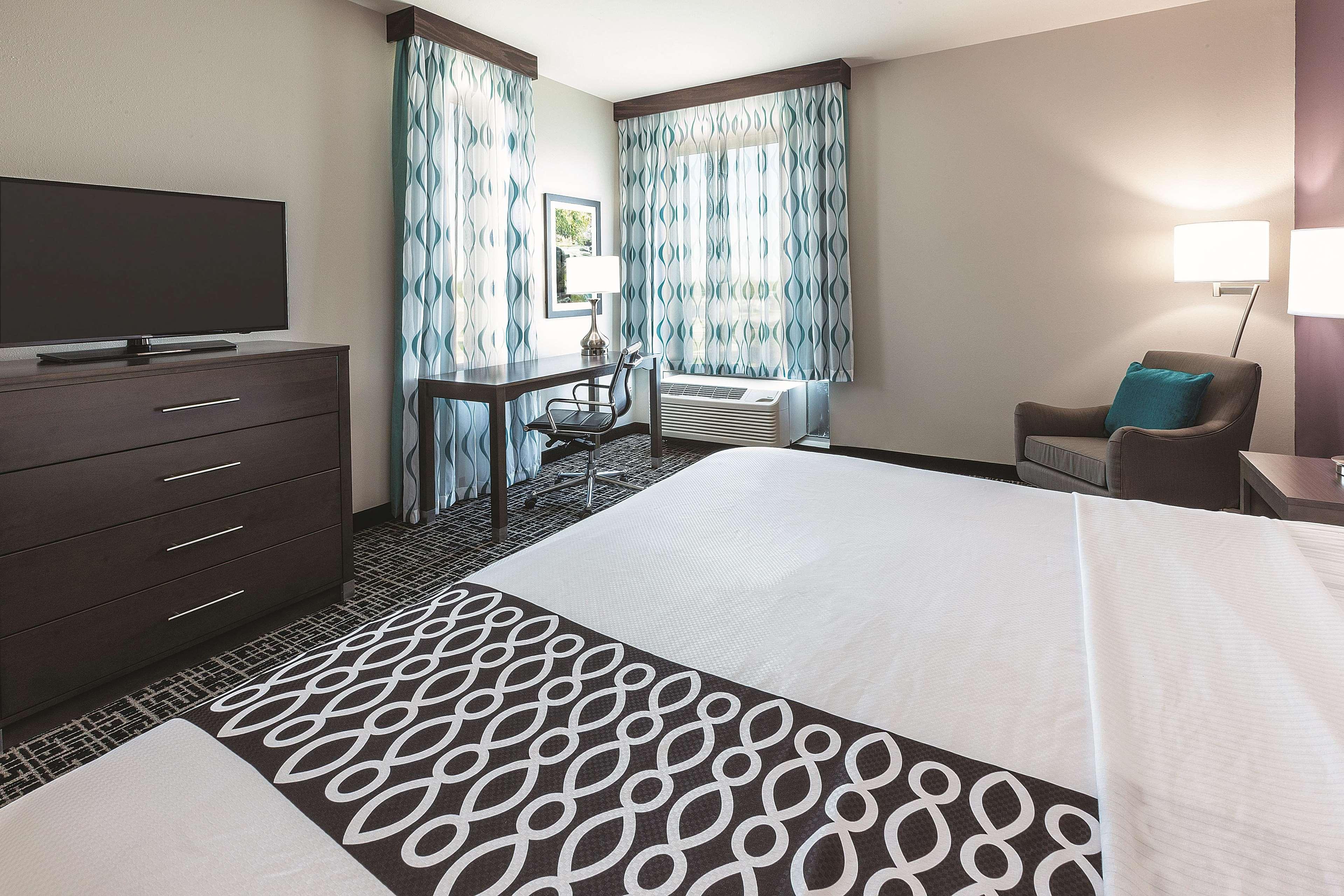 La Quinta by Wyndham Terre Haute Extérieur photo