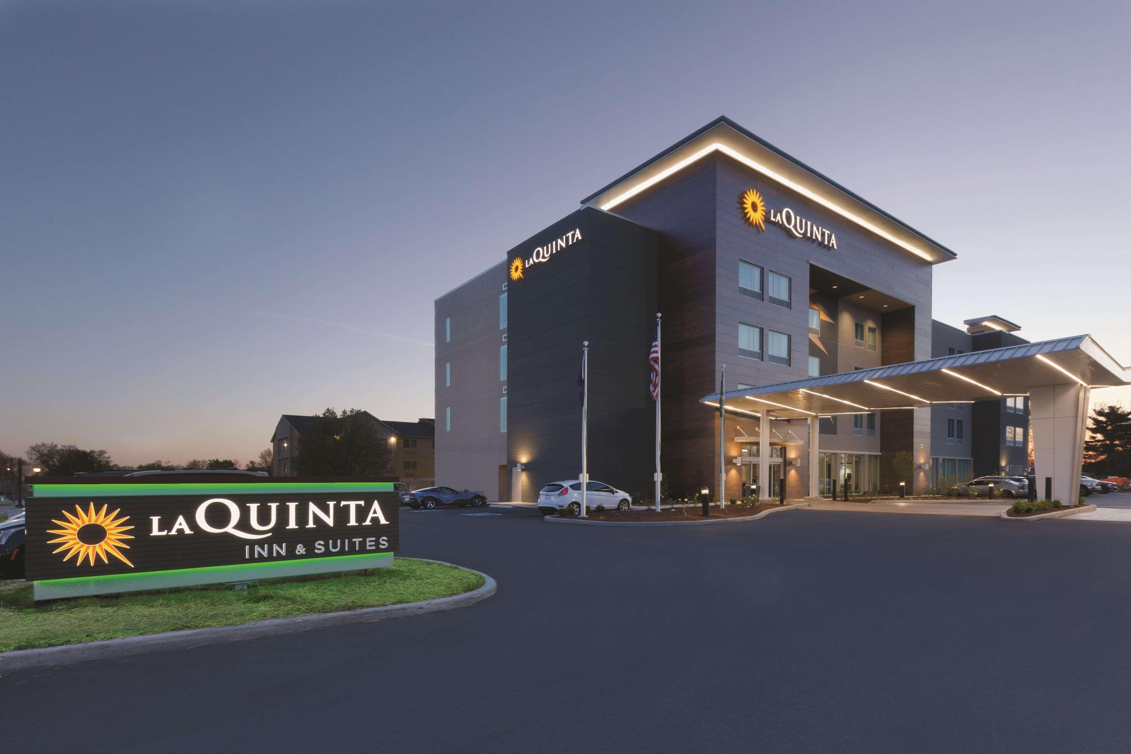 La Quinta by Wyndham Terre Haute Extérieur photo